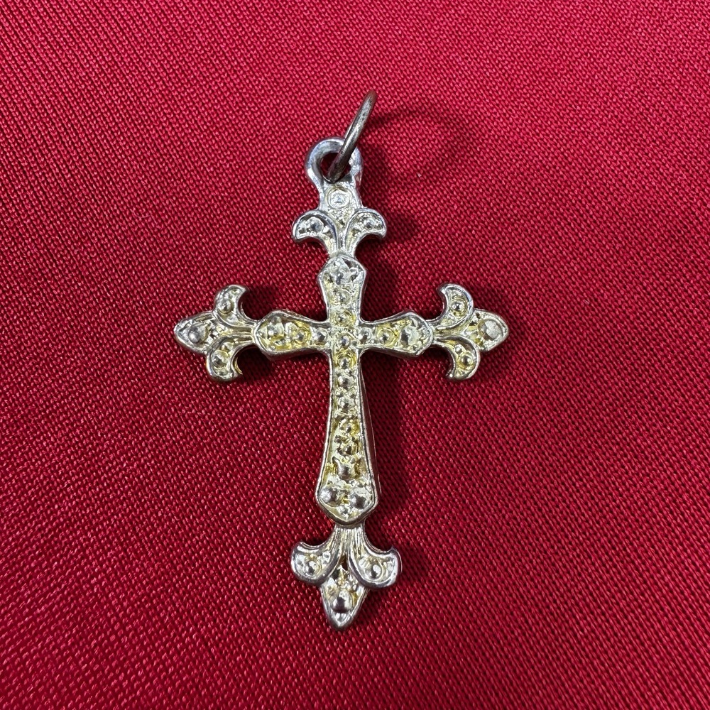 Gold‎ Tone Cross Pendant Filigree Ends
